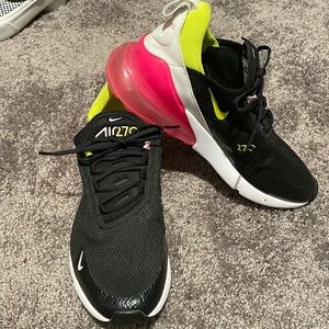 Womens Nike 270 size 8.5